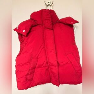 GAP Duvet Wrap Crop Puffer Vest